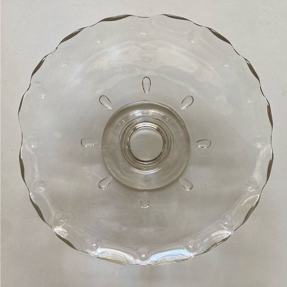Vintage Pedestal Cake Plate Clear Glass Serving Platter with ruffled Edge - Picture 3 of 12